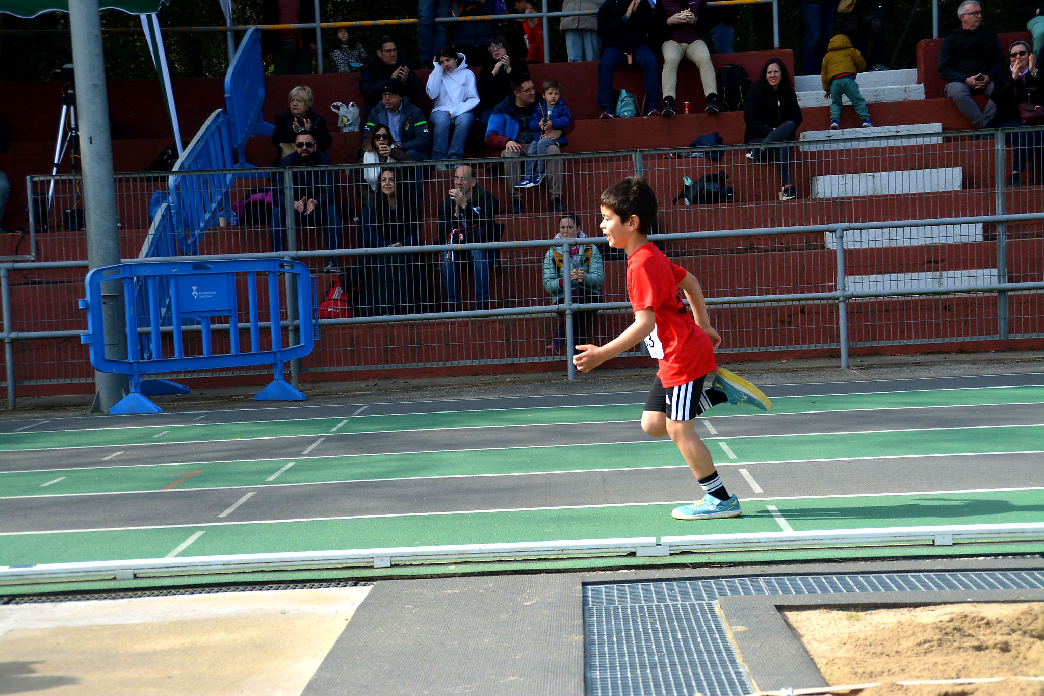 Club Atletisme Badalona - Escola